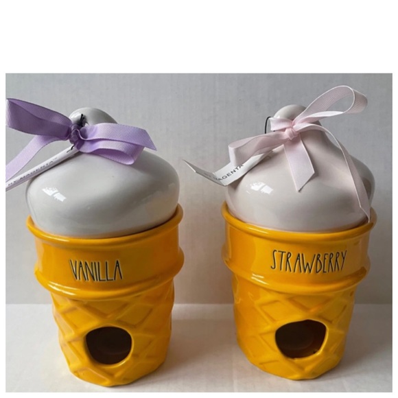 NEW Rae Dunn Vanilla and Strawberry Ice Cream Birdhouse Set 🍦 - Picture 2 of 3